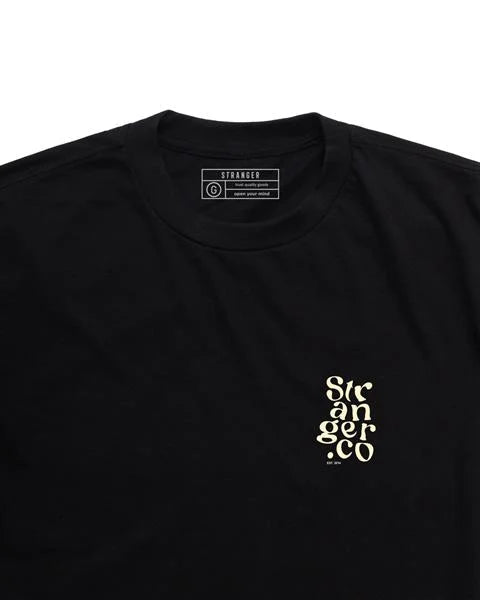 Camiseta Stranger Serif STR (Preta)